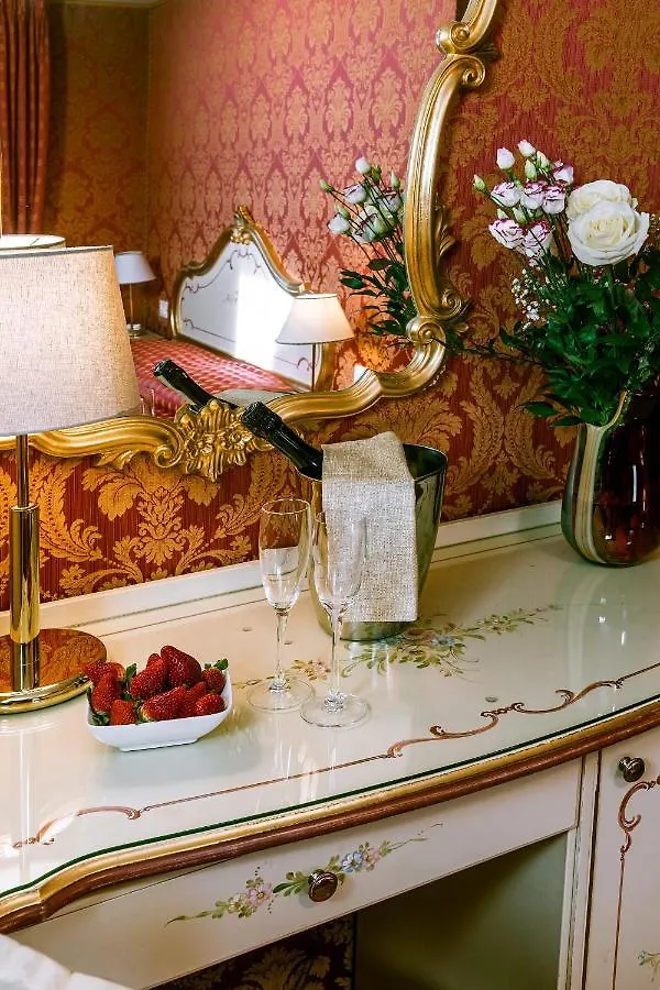 Al Gazzettino Hotel Venice 3*,  Italy