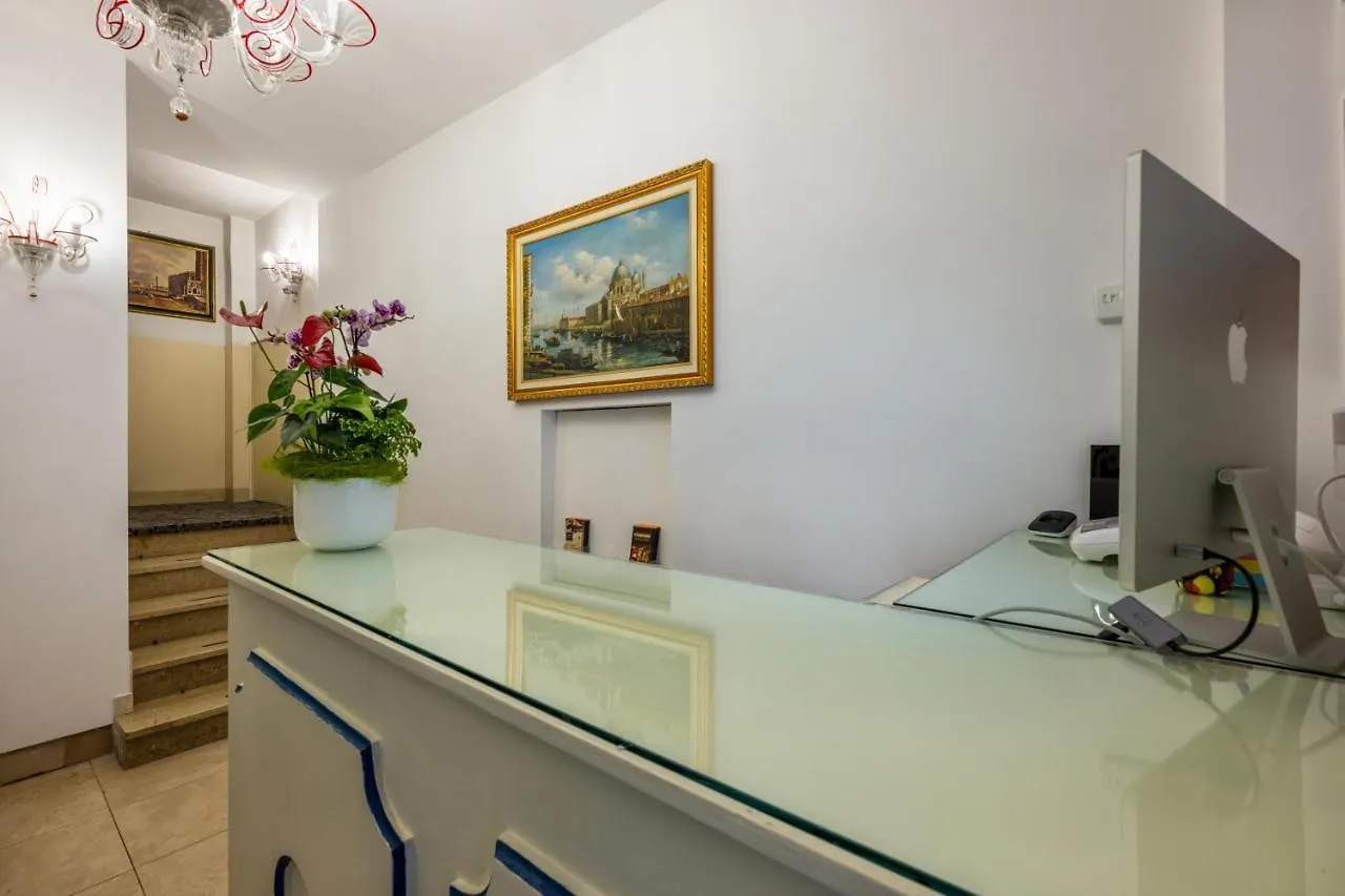 Al Gazzettino Hotel Venice 3*,  Italy